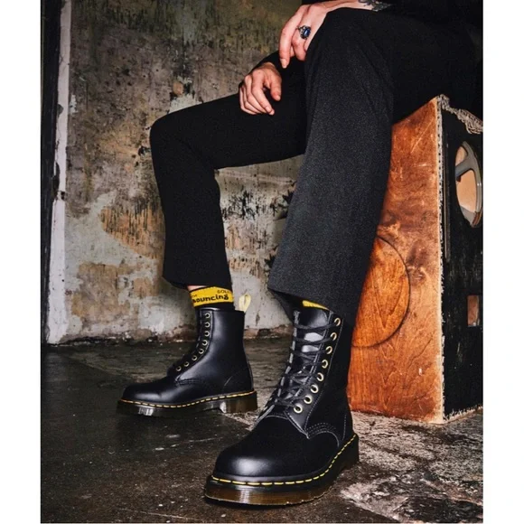 🎀 Dr. Martens x Vegan 1460 Felix Lace Up Boots - Picture 5 of 11